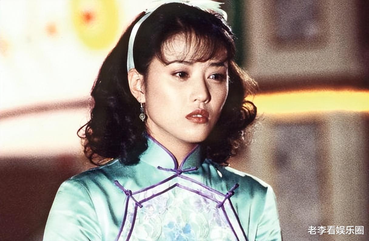 周海媚：无论是短发长发，有刘海还是露额头都不影响我的美