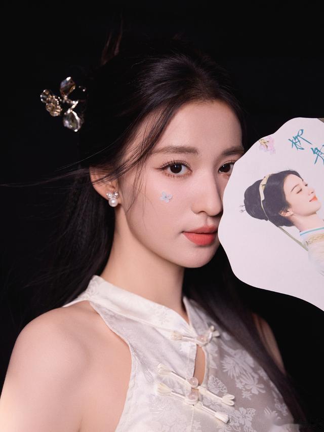 王楚然公开回应:衣服影响了我的发挥