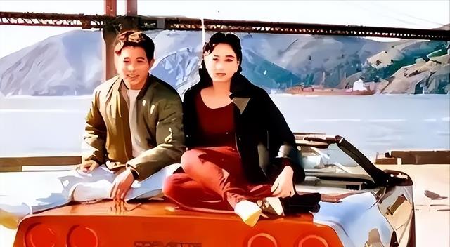 利智：被李连杰宠爱34年，外人看来是掉进蜜罐，甜蜜背后都是眼泪