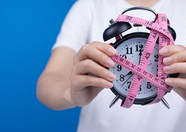 大部分人能坚持下去的减肥方法应该怎么做？降低目标，延长时间