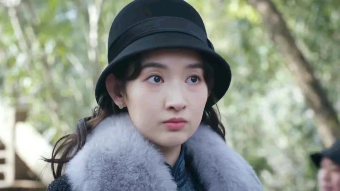 《孤舟》王玉雯：演技颜值双双被嘲，曾深陷感情风波，如今与男友杨玏很恩爱