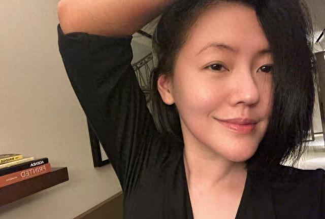 小S入围金钟奖,反而说明其与大S可能已经“一条路走到黑了”?