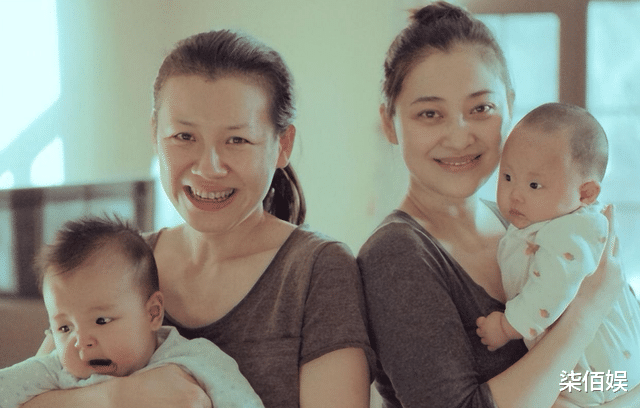 梅婷与刘琳同游乌镇，用塑料袋装茶叶被刘琳嫌弃，偷翻白眼好可爱