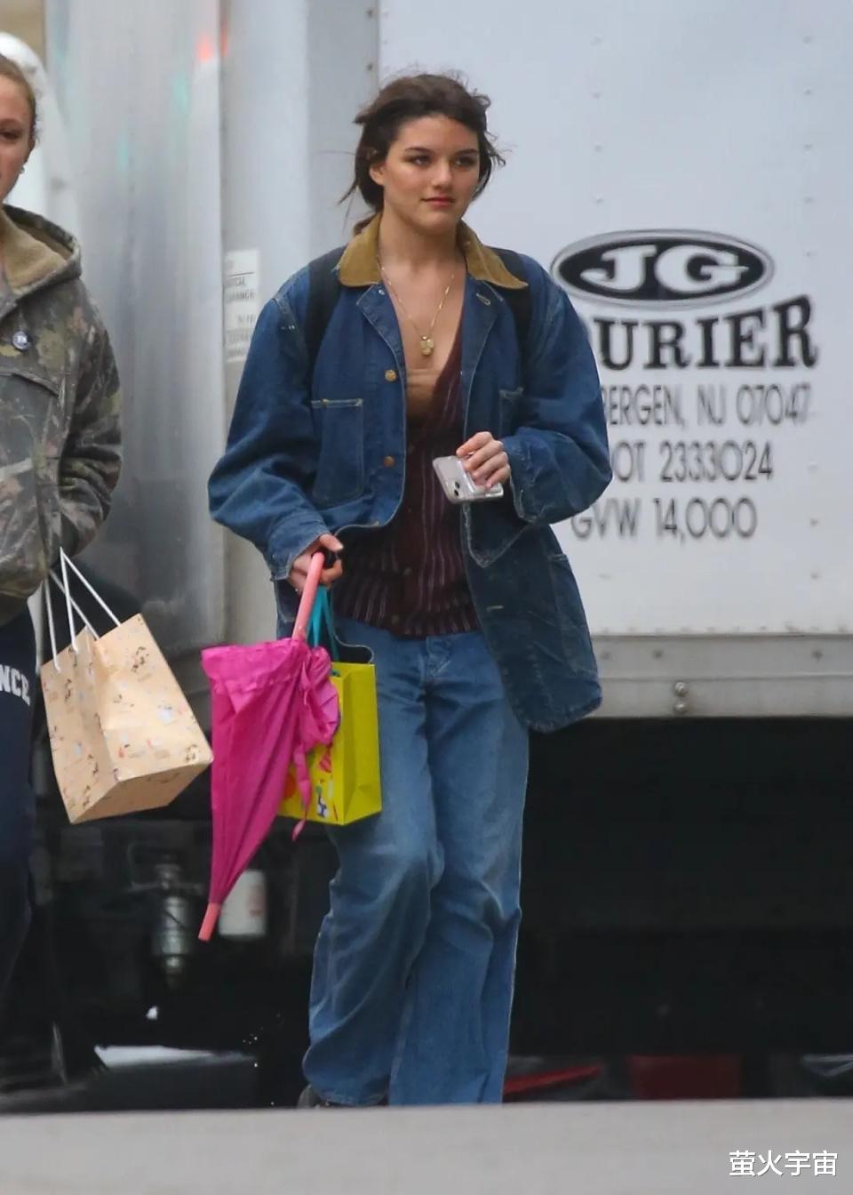 苏瑞·克鲁斯迎来18岁,正式断绝与阿汤哥的联系,“父亲早已不存在”