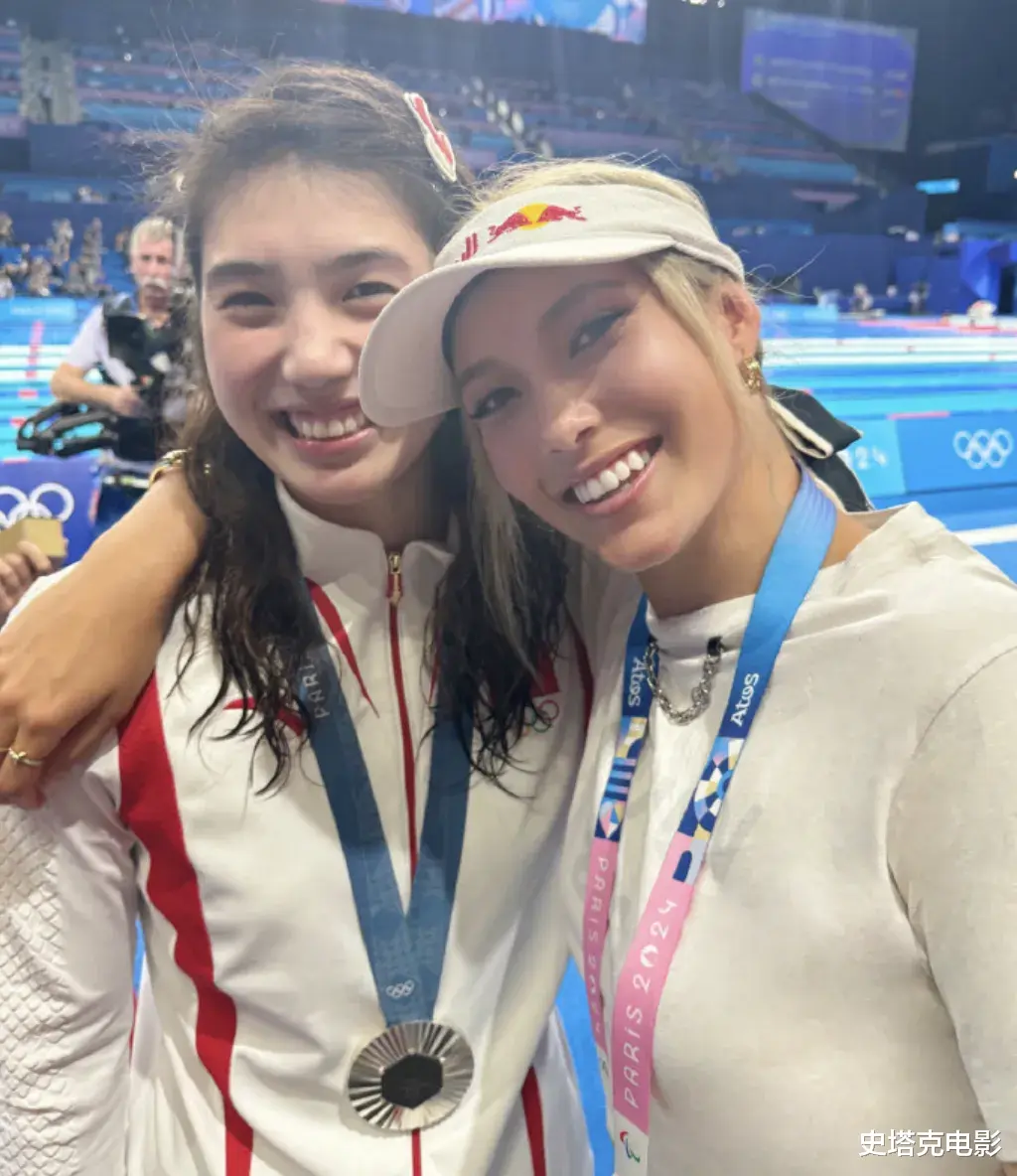 20岁潘展乐惊天逆转,韩国电视台解说近乎「咆哮」,谷爱凌亲密握手