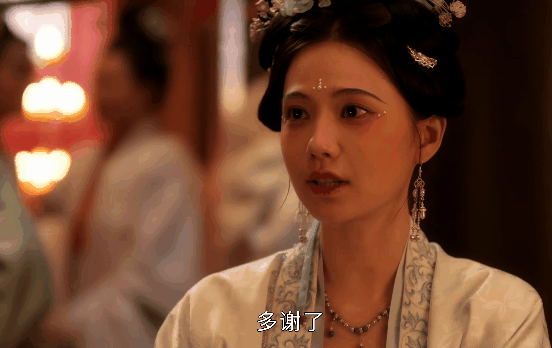 歪瓜裂枣就别尬演“花魁”了，30岁姜佩瑶告诉你，啥叫媚骨天成