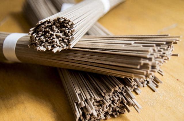 荞麦面是碳水食物吗？