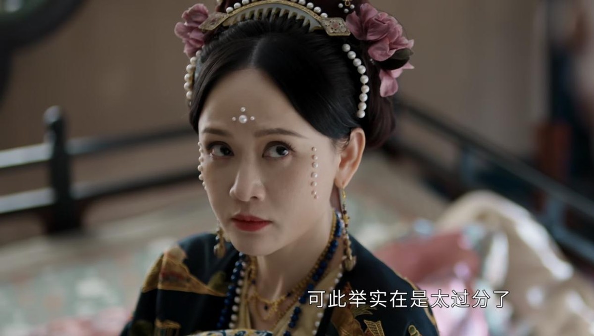 看了45岁陈乔恩演恶毒后妈，我发现：中年女人反油腻比扮嫩更显气质