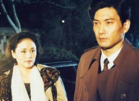 她是大陆第一代潘金莲,婚后丈夫出轨,59岁被乐嘉强吻如今怎样了