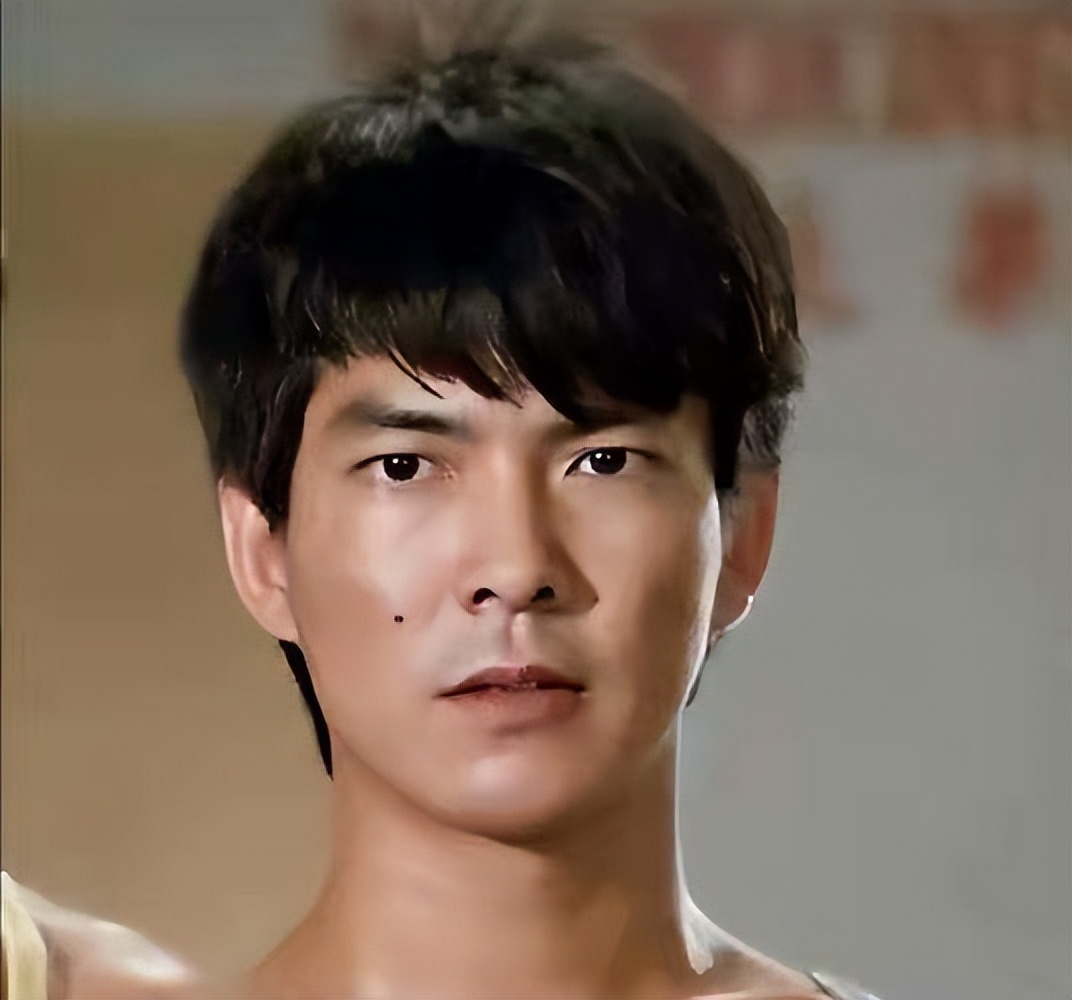 《元彪:岁月不败的功夫传奇》