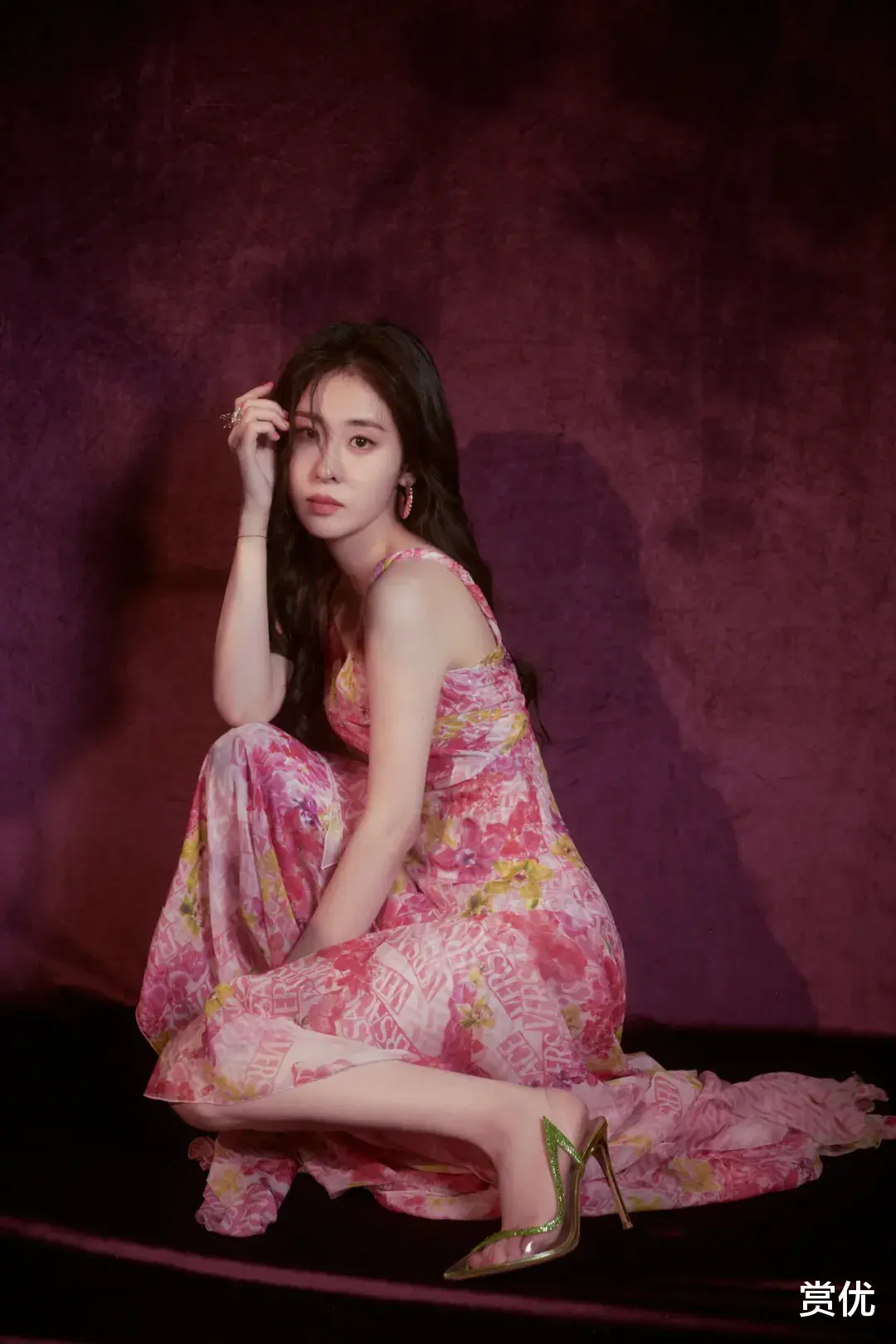 张碧晨玉体盈姿 美腿高跟