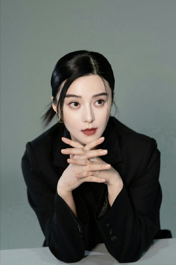 时光不败美人!这么多年了这张脸还是没有对手,她美的太高级了