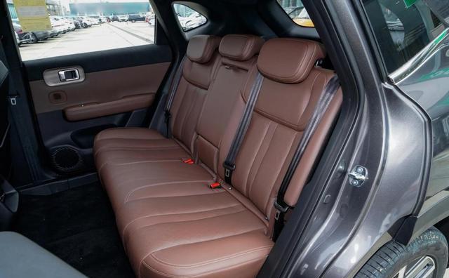 10万预算想买插混SUV，五菱星光S和宋Pro DM-i，谁是更香的选择？