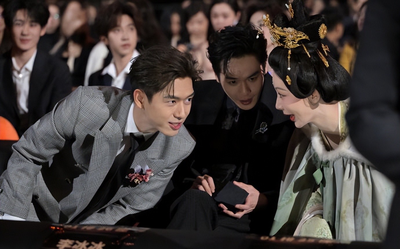 明星盛宴的那些事儿:谁是赢家?谁又尴尬了?