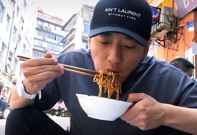 最火的10位探店网红,白冰、唐人杰上榜,是个泡泡位列其中