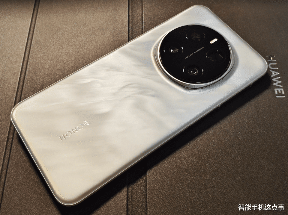 小米手机领跑,华为旗舰待发力,iPhone仅排第三!