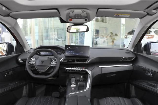 新款标致4008上市，1.6T+8AT仅售15.97万，能否逆袭途胜L？