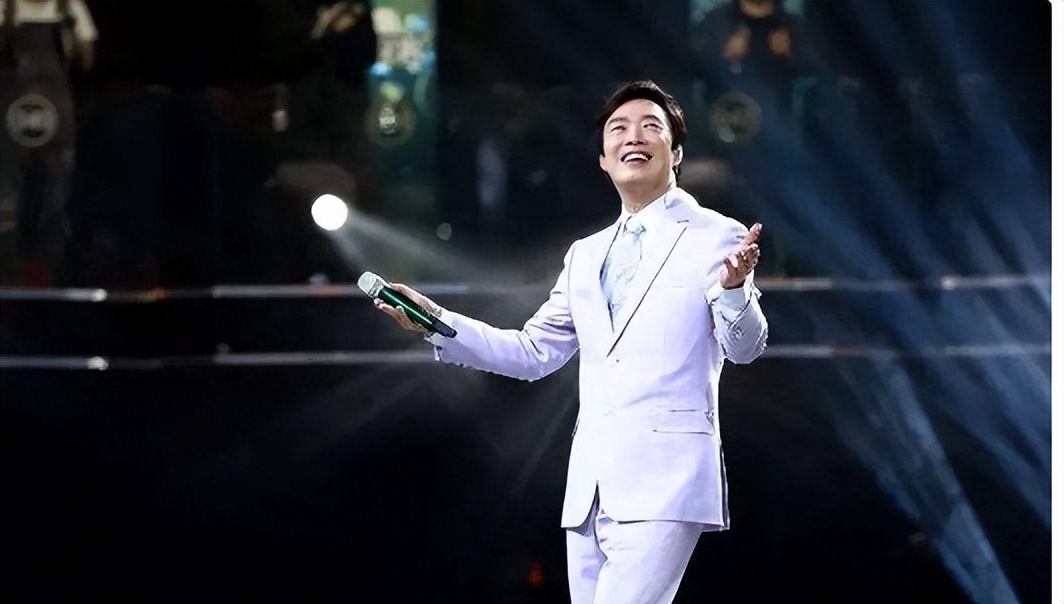 “痴情王子”费玉清:曾为初恋终生未娶,最后与56岁闺蜜相伴终生