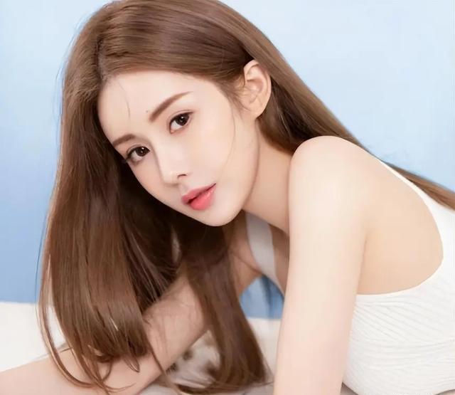 叶珂和韦雪对待保姆的态度,难怪一个全网黑,一个直播赚上亿!