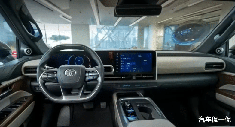 世界无敌神车，2025款全新中型SUV！这车一出，谁还看竞品？