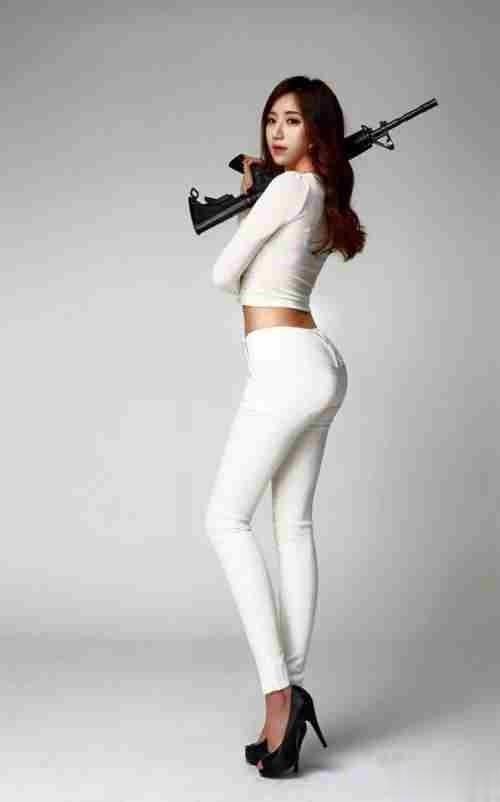 恭喜！53岁马东锡将迎娶小17岁模特，女方身材炸裂让马叔深陷其中