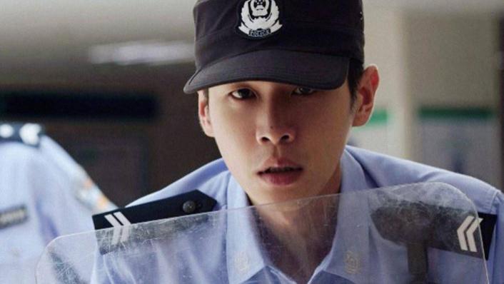 央视《驻站》收视率全国第一，打了多少资方的脸，郑晓龙又赌对了