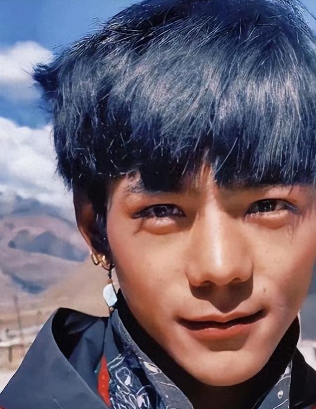 4年前一夜爆火的丁真, 不进娱乐圈转投入家乡, 如今他后悔吗