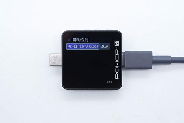 支持65W PD快充和120W小米快充，小米165W自帶線充電寶拆解