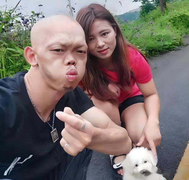 癞蛤蟆吃到天鹅肉，他是“妖魔专业户”，长相怪异却能抱得美人归