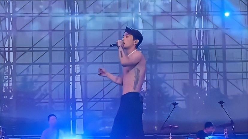 满舒克事件炸了，多位女生称感染艾滋病，网友吃瓜原因千奇百怪