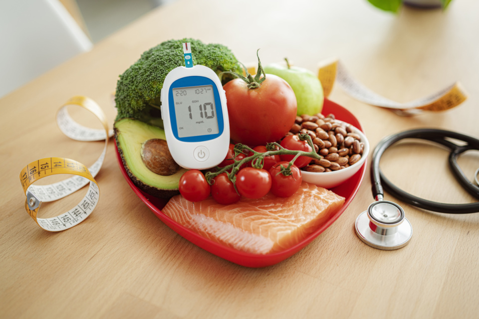 糖尿病患者饿了吃什么？这8种零食、水果，好吃不升糖，不妨常吃