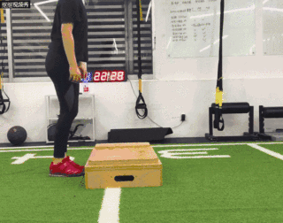 你试过爬楼梯减脂吗？热量消耗大，选对姿势很重要！