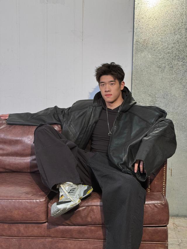 潘展乐解散粉丝群,态度十分坚决,网友:运动员就该拿成绩说话