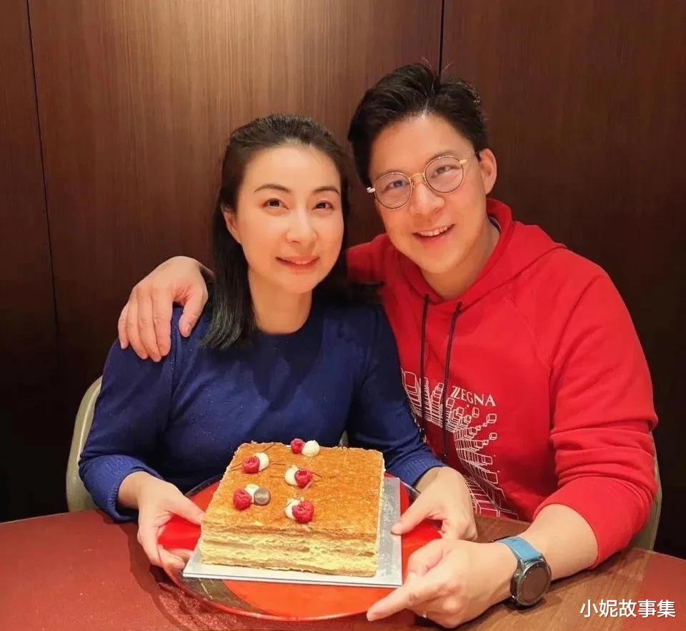 郭晶晶霍启刚夫妻先后升迁，双双做主席，豪门夫妻转型教科书