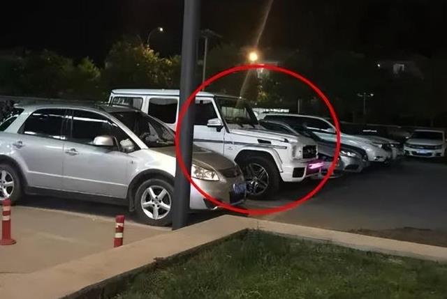 表面是艺人，实际是富二代的6位明星，混不下去就得继承上亿家产