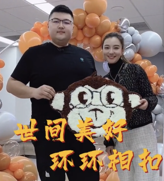 突发!网红“猴哥说车”疑婚变,妻子何钰欣暴露原因,斥责其三不