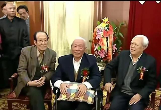 侯耀文关门弟子：我没资格说郭麒麟，但有人“拍桌子”真可笑