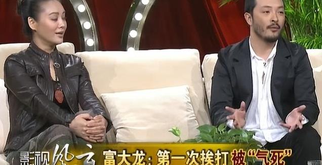 演员富大龙:结婚12年0绯闻,却为何到了46岁,妻子跟他离了婚?