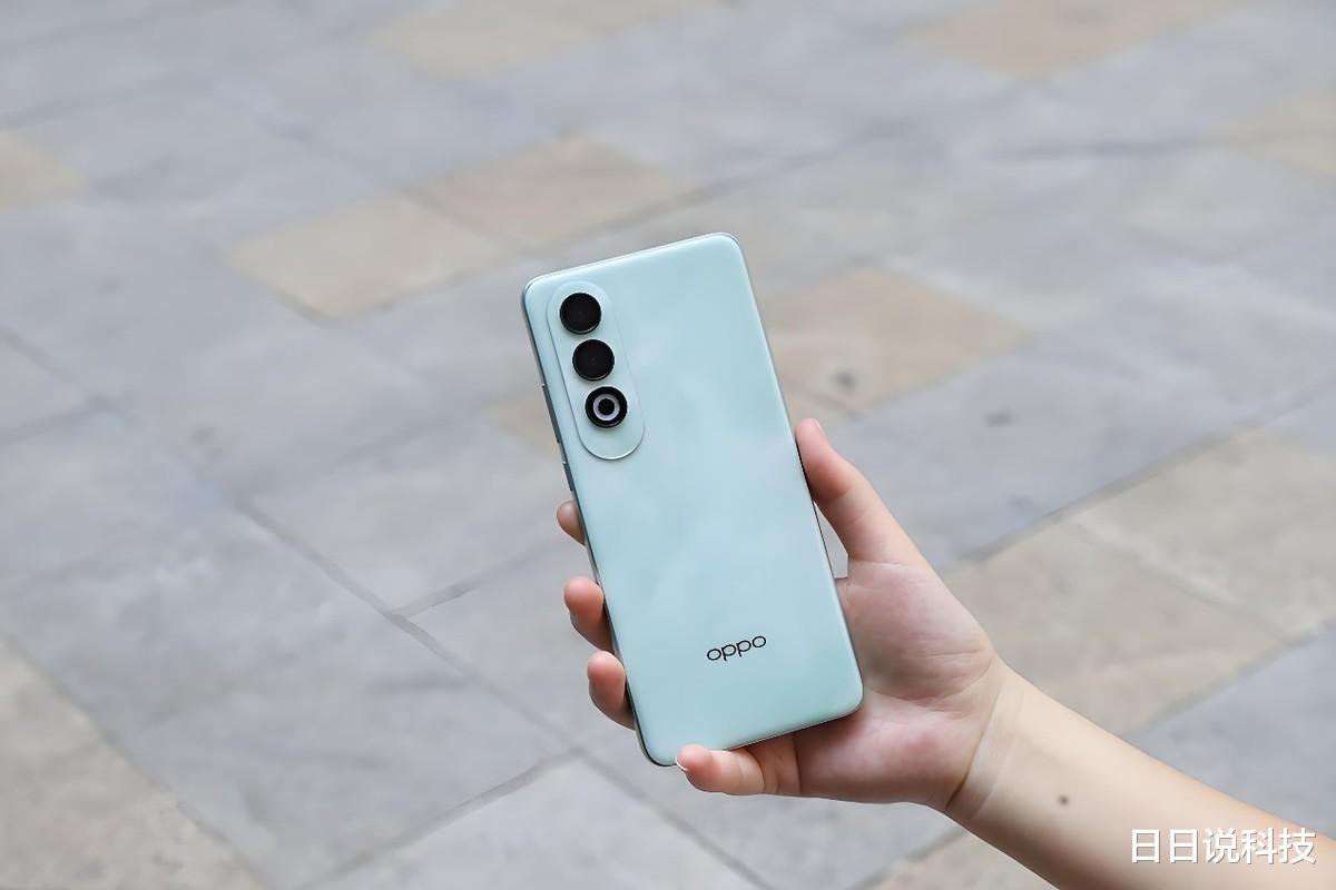 5500mAh+100W+256GB,售价仅1349元,OPPO性价比炸裂