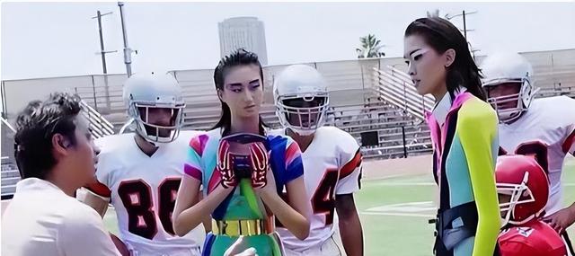 拒绝承认中国血统，现如今却想回到中国捞金，网友要点脸好吗