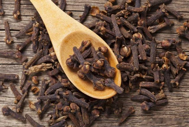 不管卤什么肉，只要放1克它，卤肉出锅十里飘香，肉越卤越香