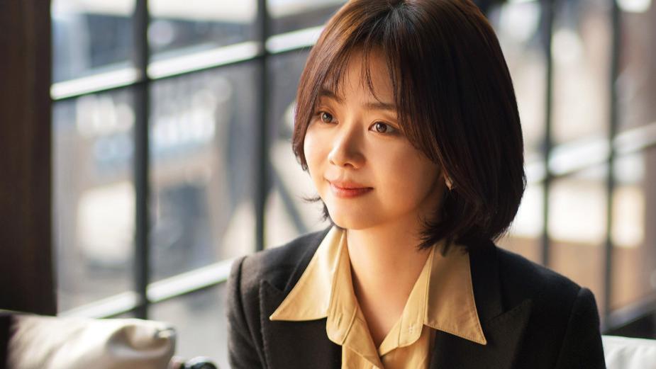 首播4集，谭松韵新剧连拿3个第一，我敢说：这部职场剧有爆款潜质