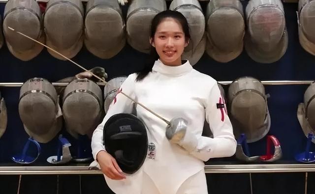 万万没想到，41岁的霍启山竟然以这种方式，成为了“全网焦点”！