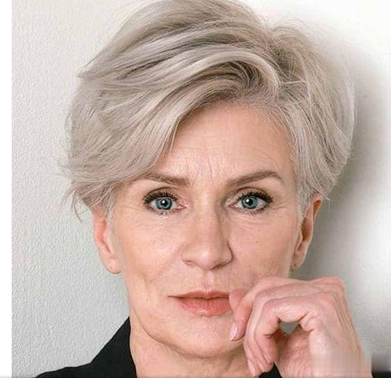 55到85岁女性，最爱发型是这些，高贵典雅有气质