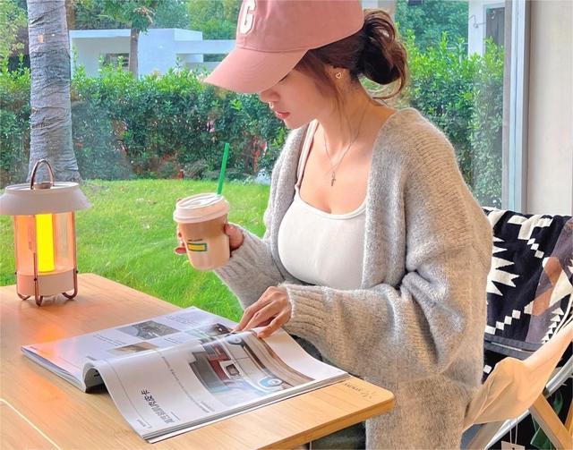 大S破防反击!拿书变武器,婚变内幕曝光,网友:这瓜真够辣