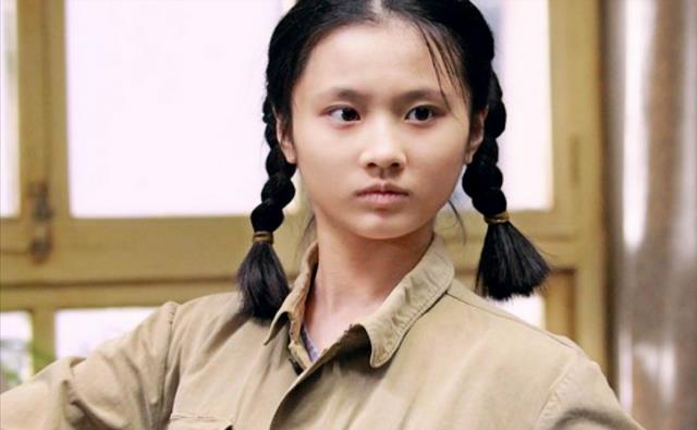 看到张艺谋的新女主角，再看王家卫的李宛妲，有对比才有差距