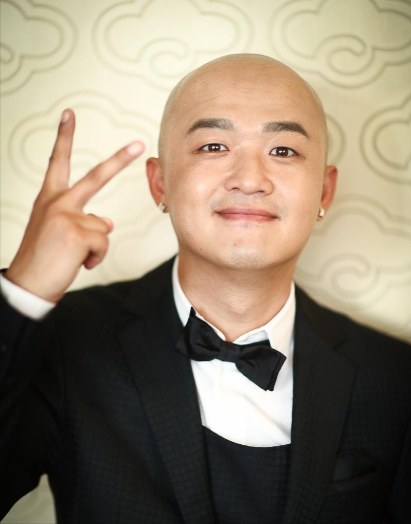 百花丛中过片叶都沾身，同时交往7个女友的包贝尔，可不简单！