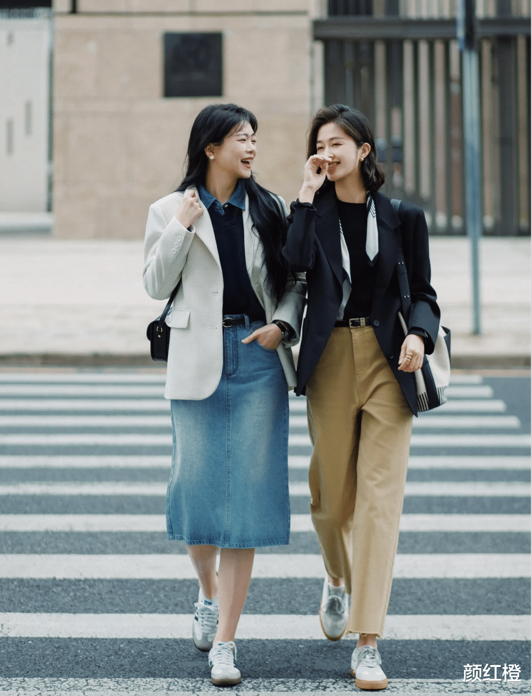 40岁女人早春职场穿搭，“西服衬衫+裙装长裤”时髦干练，显年轻