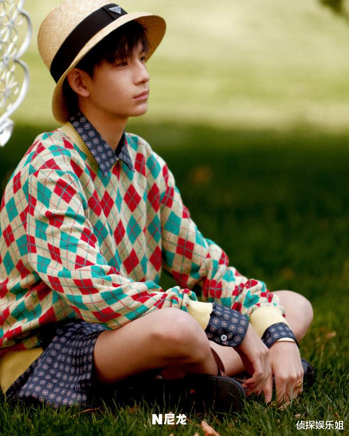 董洁与儿子首封曝光,15岁顶顶明星范足,遗传爸妈高颜值又高又帅