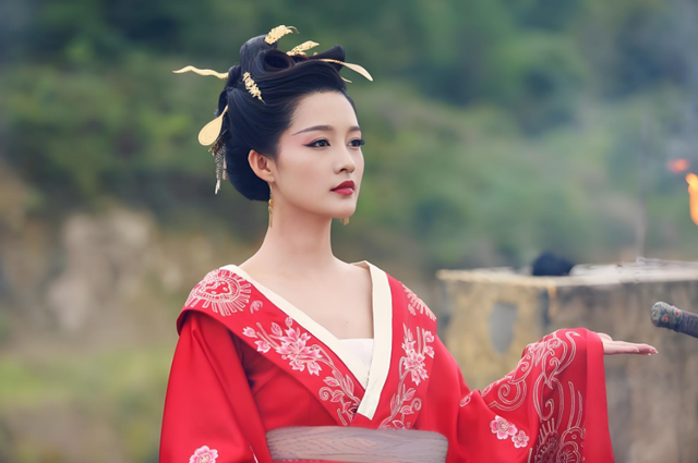 被国家秘密培养9年，转身却踏进娱乐圈，网友：新时代白眼狼